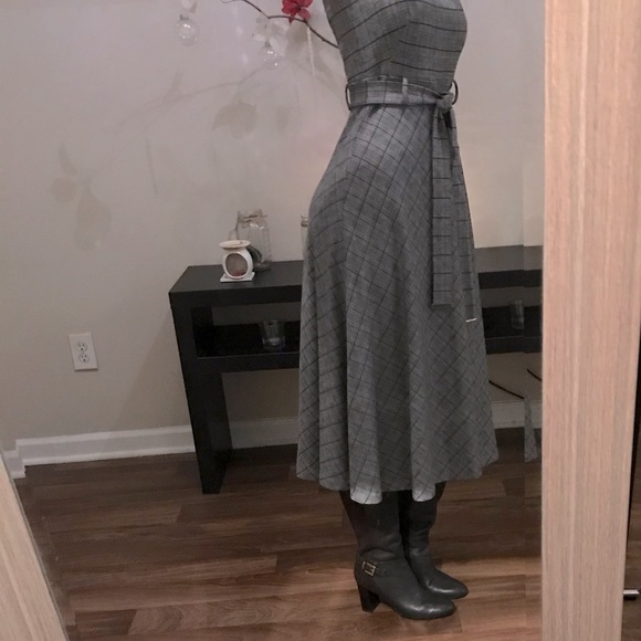 Calvin Klein
Belted Stretch Midi Dress - Picture 5 of 15